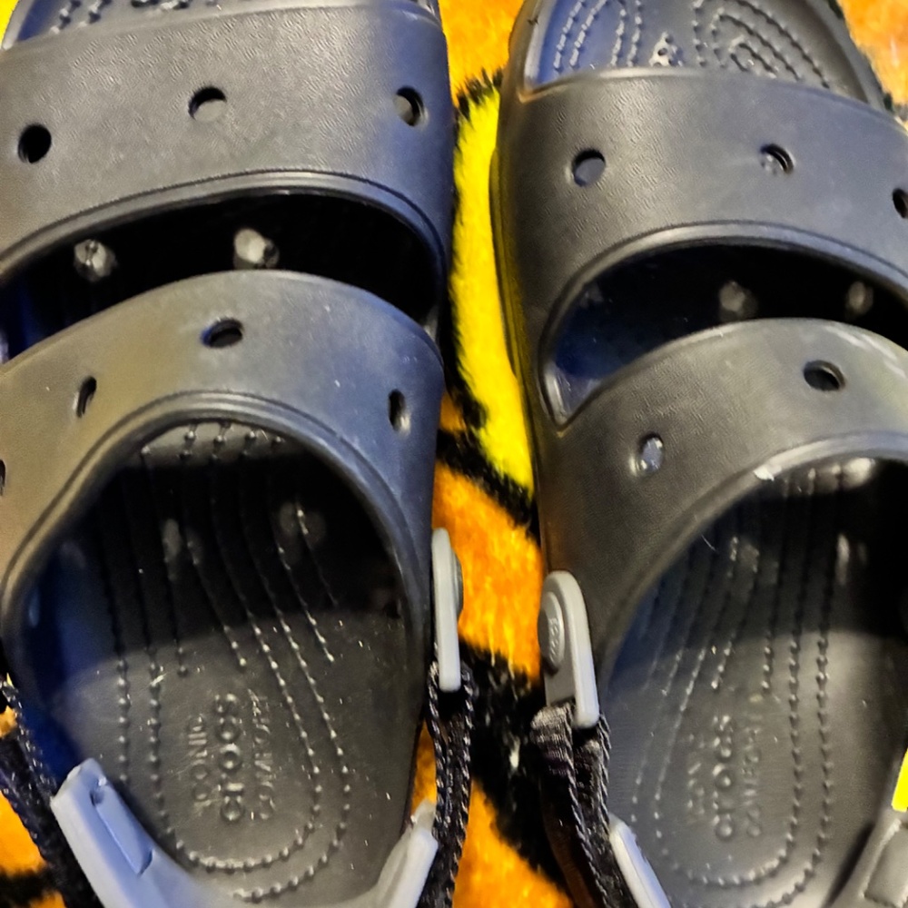Crocs - Picture 2 of 3